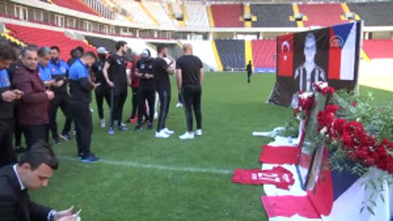 Çek Futbolcu Frantisek Rajtoral Için Tören (1)