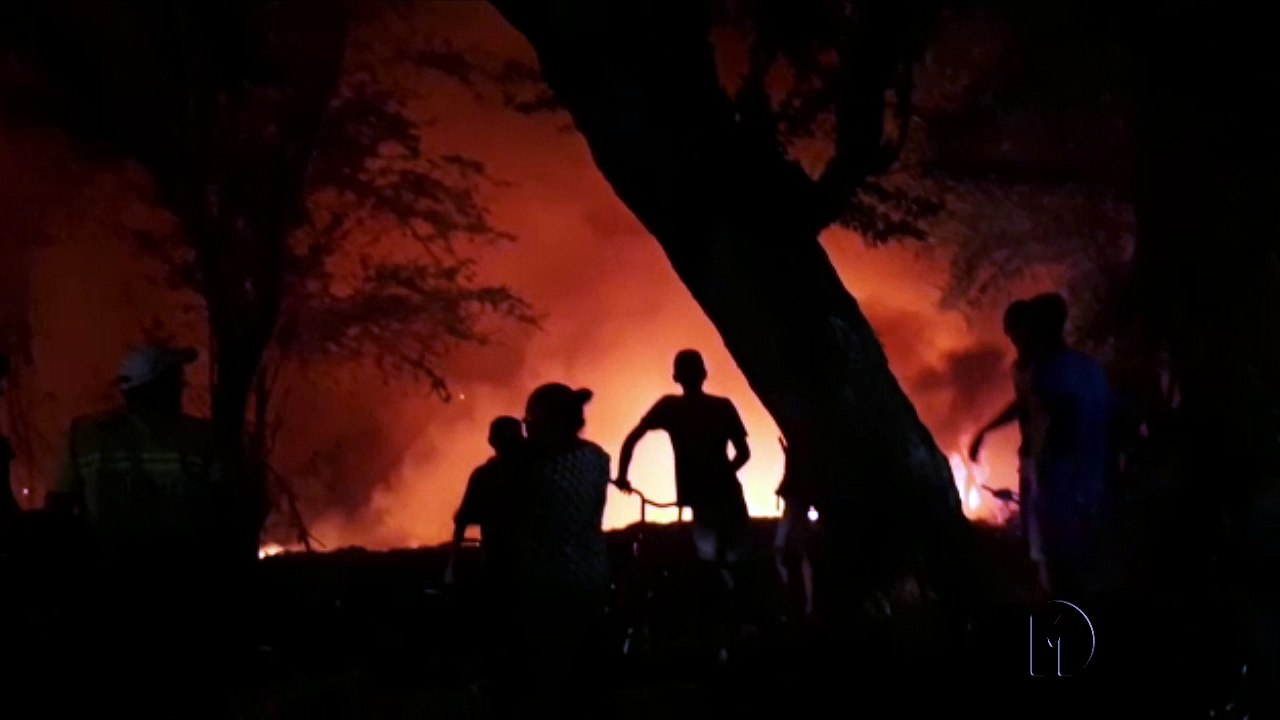 Incêndio próximo ao "Posto Imperial das Palmeiras"