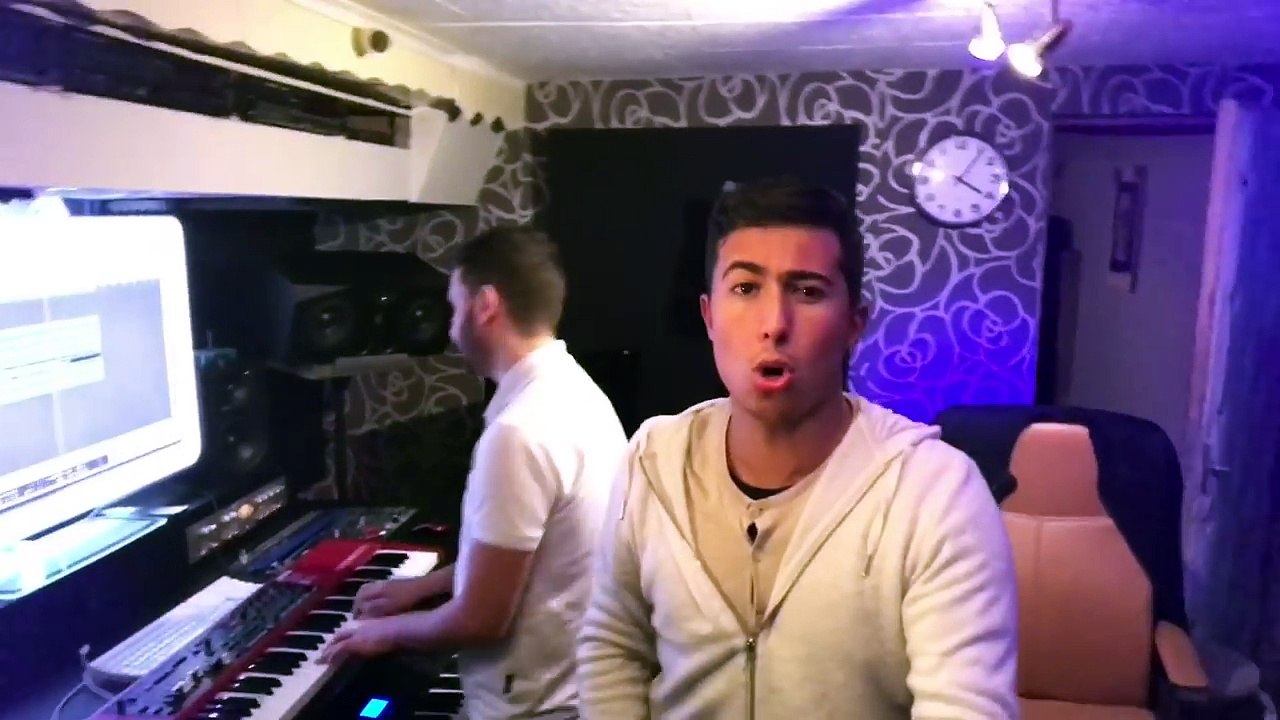 Aymane-Serhani-Tonton-Clip-Selfie