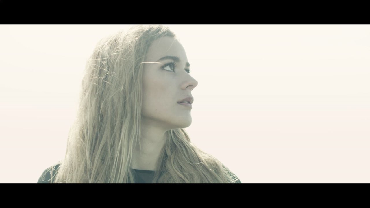 Emmelie de Forest - Hunter & Prey