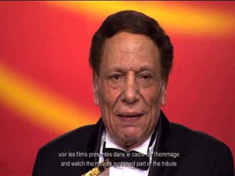 الزعيم عادل إمام يبكي تأثرا خلال تكريمه في حفل افتتاح المهرجان الدولي للفيلم بمراكش