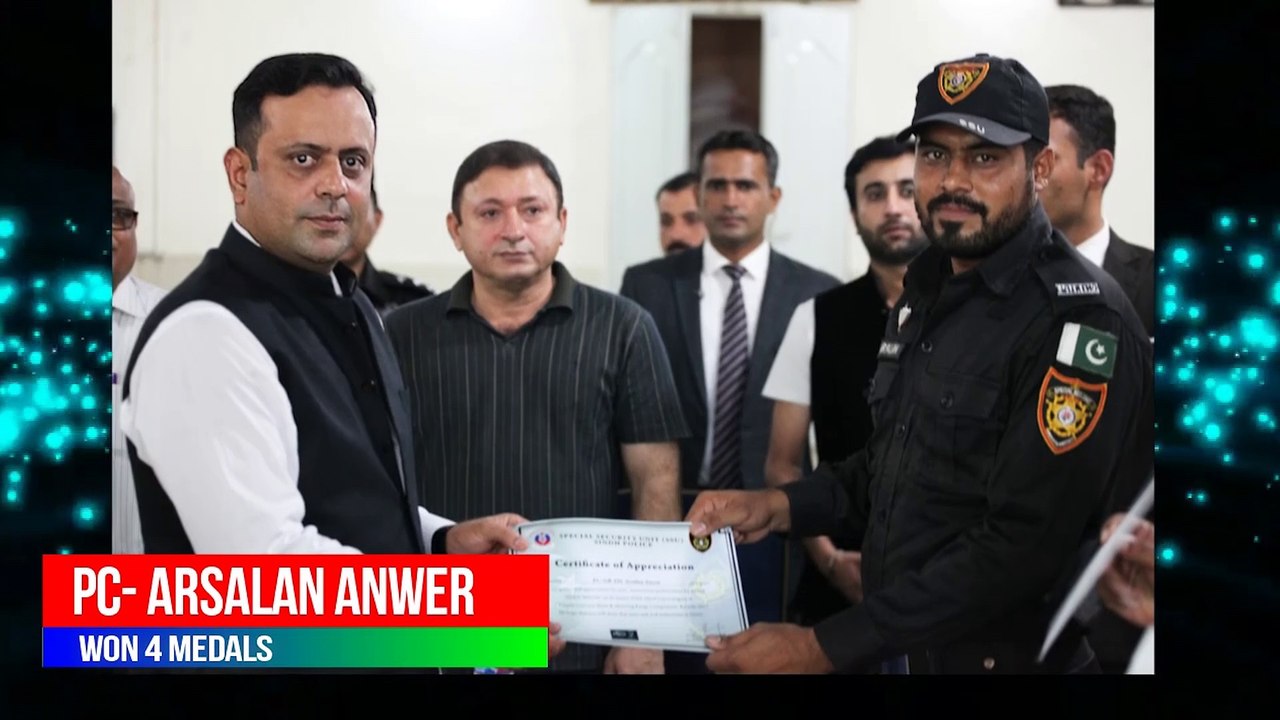 Commandant SSU given away Cash Reward and Appreciation Certificates at a Darbar held at SSU Headquarter - 27.05.2017.