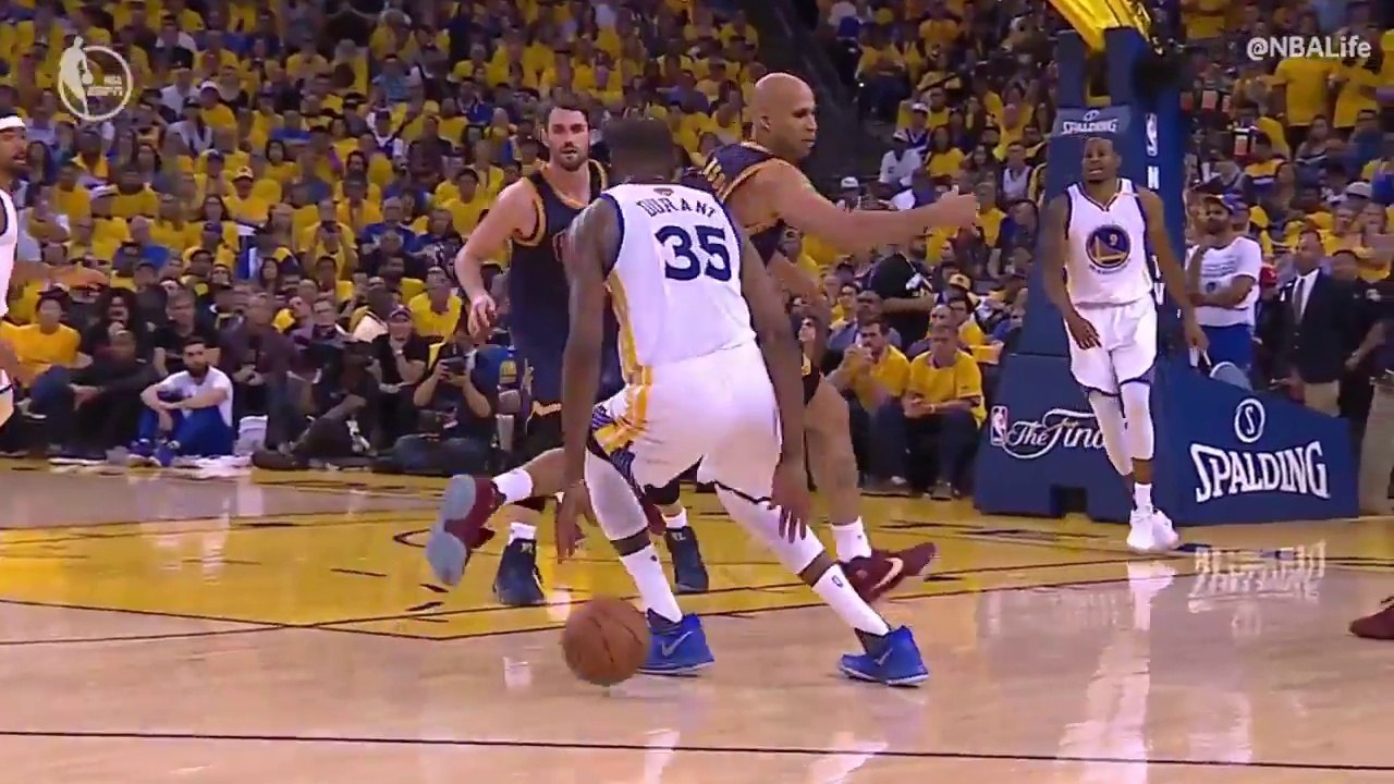 Kevin Durant donne le tournis à Richard Jefferson