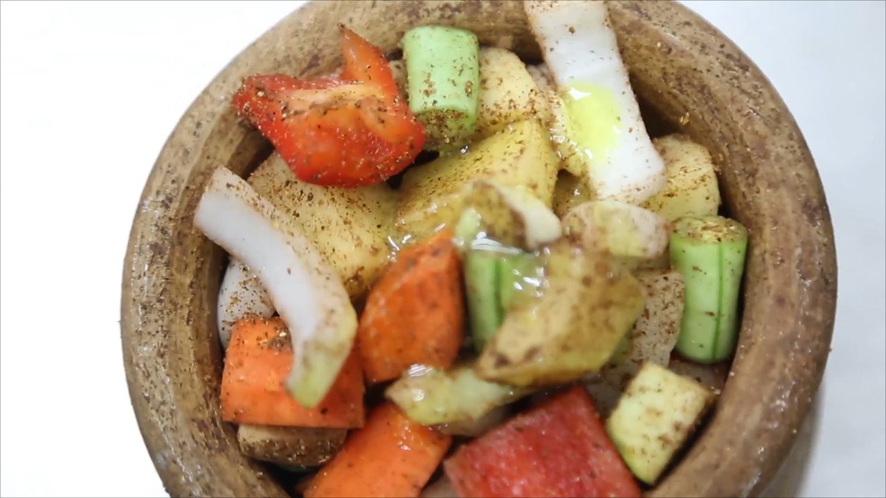 طبق الفخارة بلحم الخروف والخضار