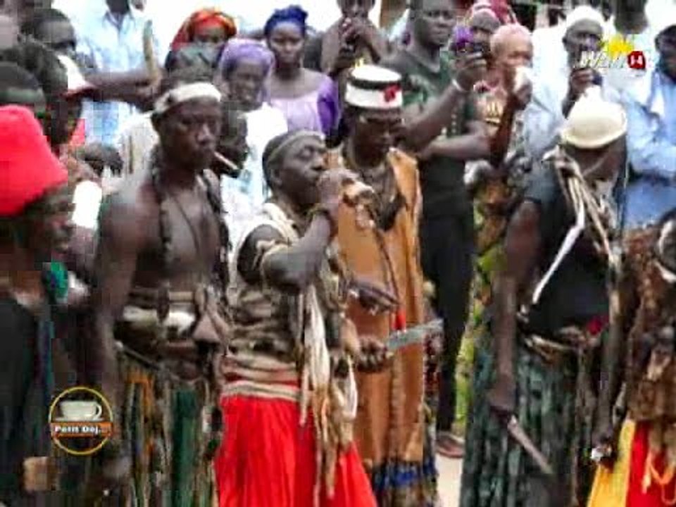 PETIT DEJ 11 août 2016: Leul - une tradition Djola