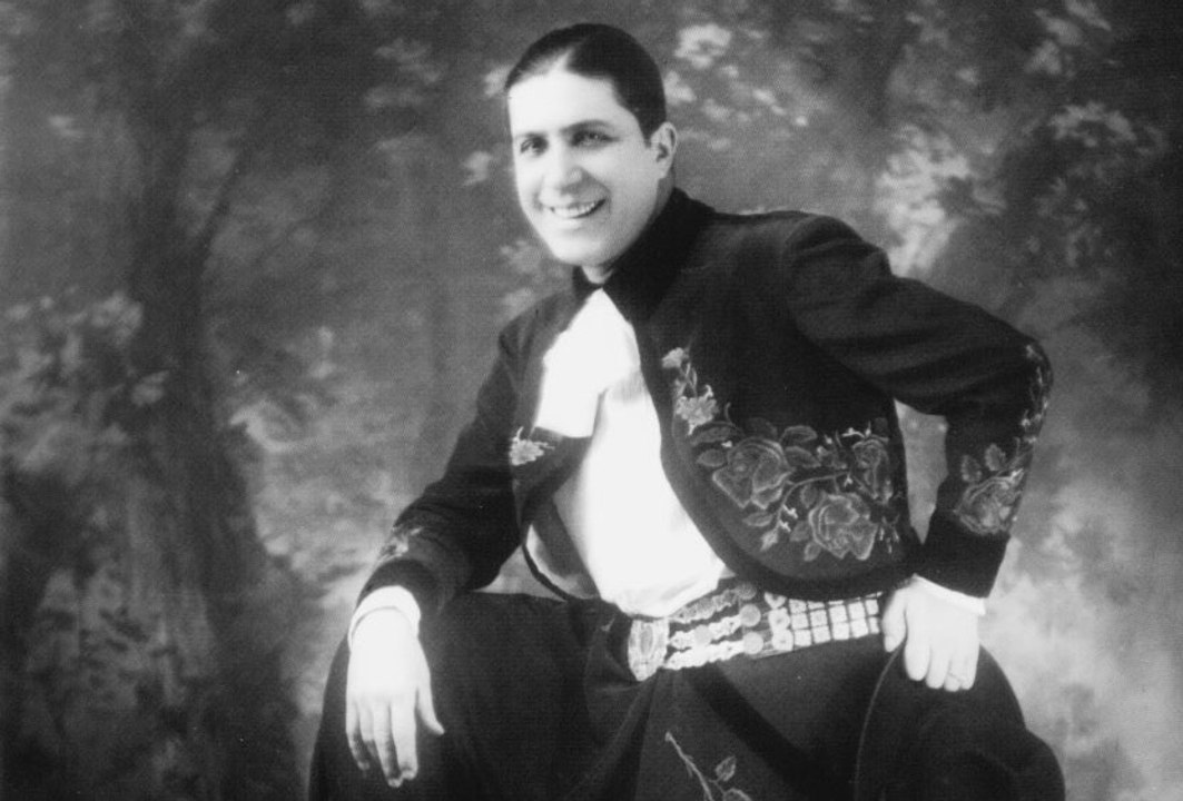 CARLOS GARDEL - FLOR DE DURAZNO - CINE ARGENTINO