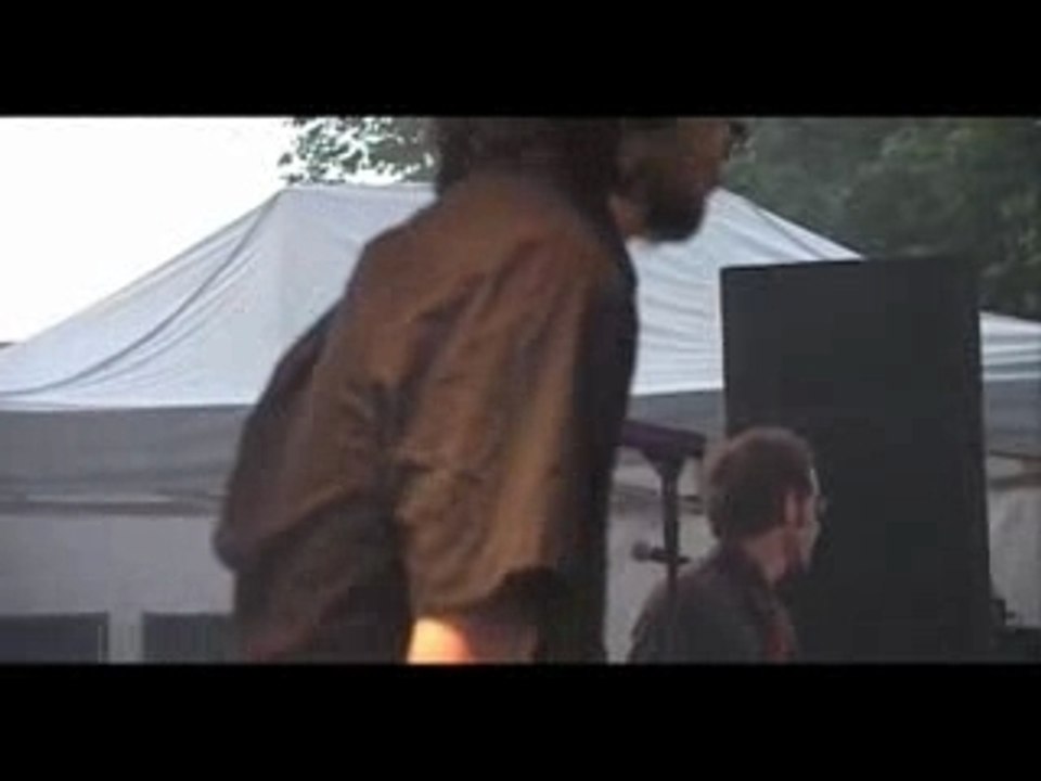 DR.EGGS - 100% (Live)