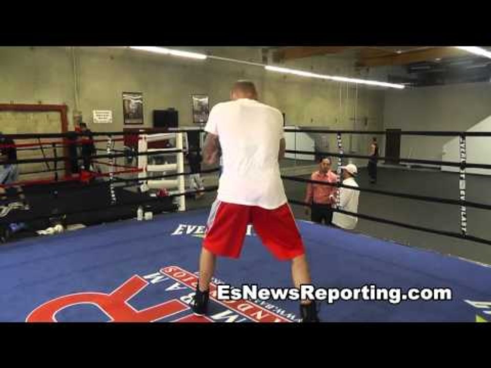 Kelly Pavlik Shadow Boxing