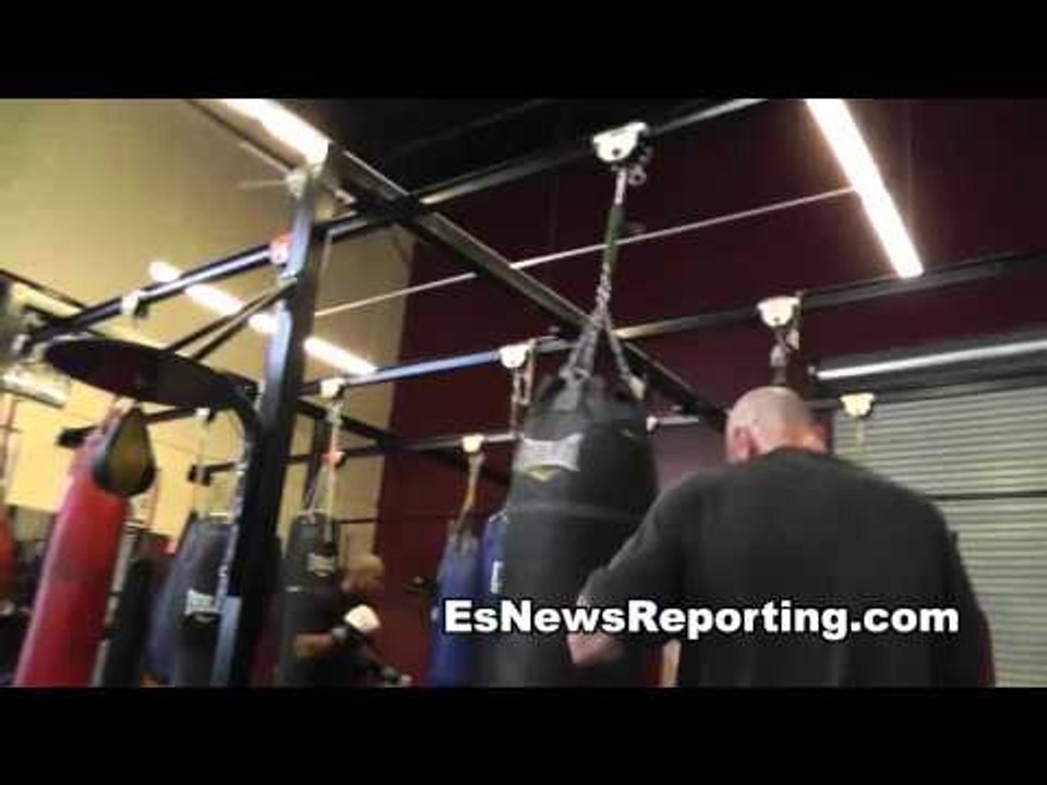 Kelly Pavlik working out