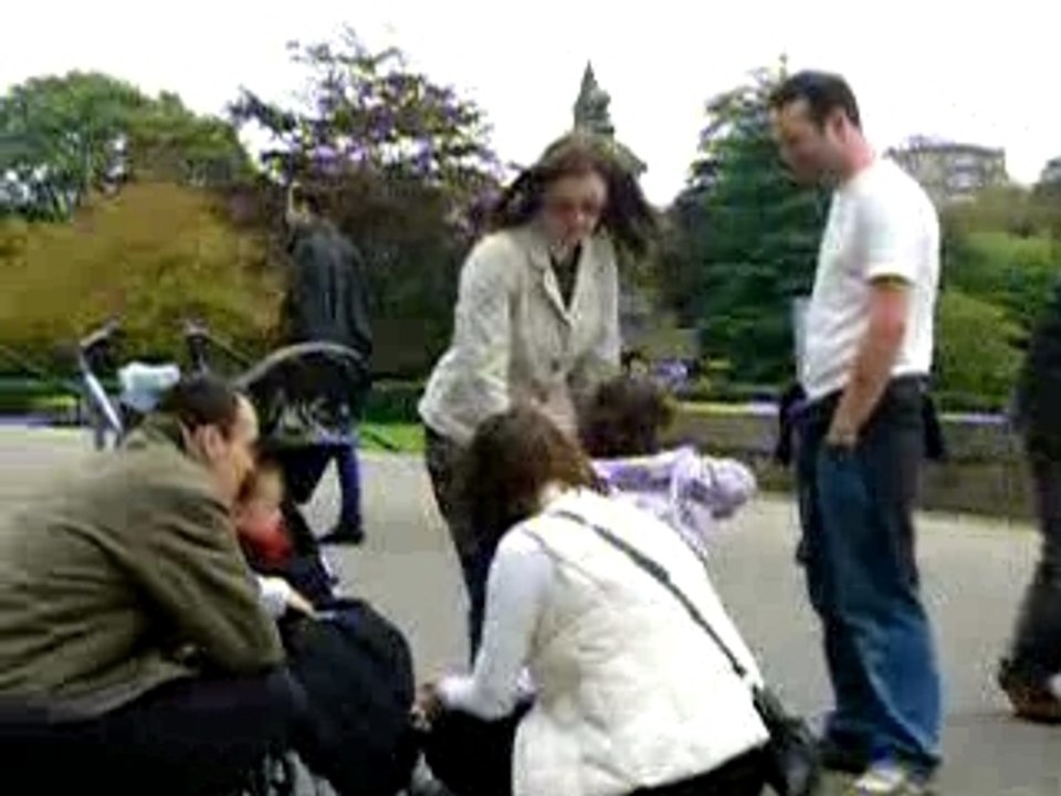 Damien à Edimbourg, Ecosse