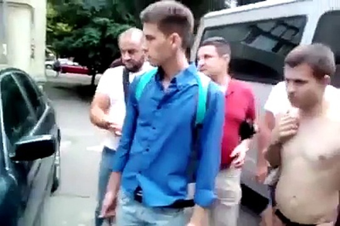 В Одесской области патриоты изъяли российский флаг у приднестровцев и сожгли его