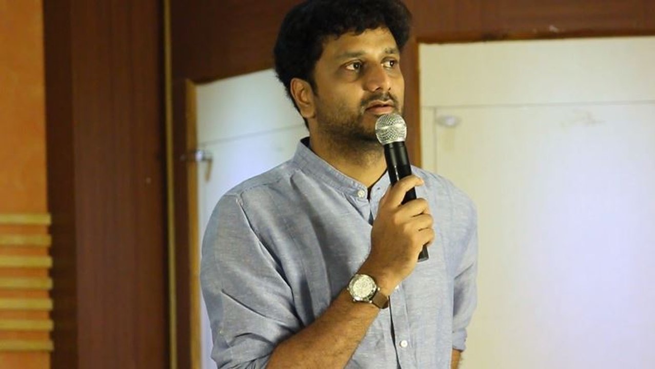 Avasarala Srinivas @ "Meda Meeda Abbayi" Press Meet