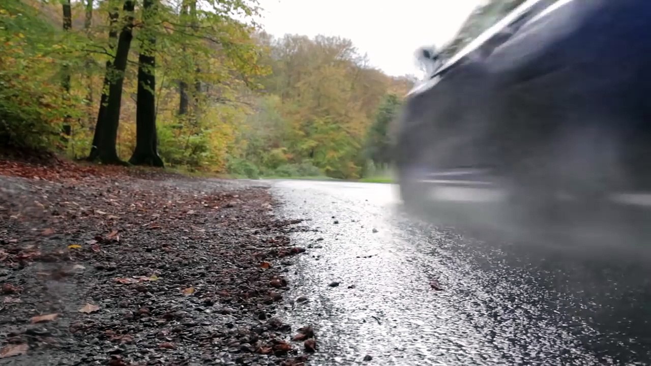 The Differences Between AWD and 4WD-yPZmP4JWJcg