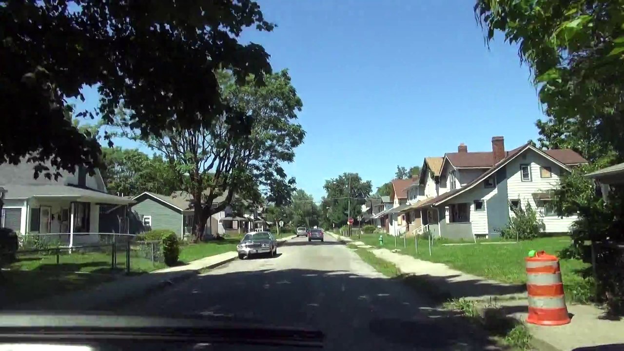 DRIVING AROUND IN INDIANAPOLIS, IN