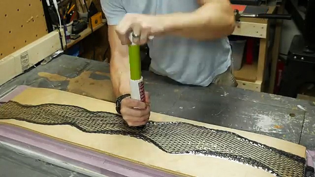 Custom Longboard using a vacuum bag // How-To