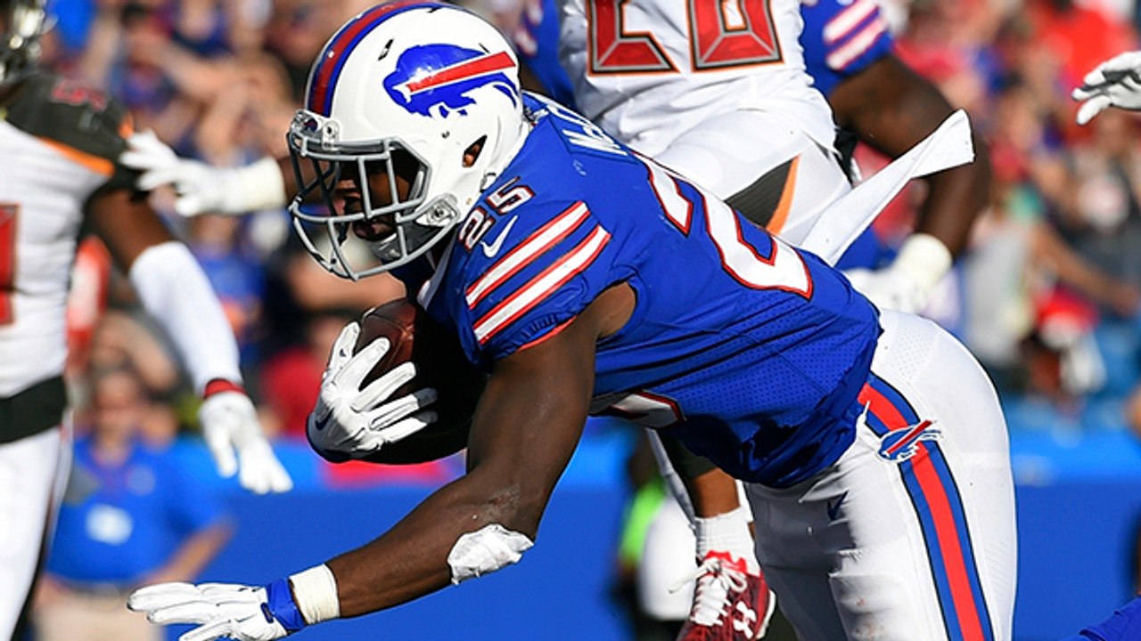 LeSean McCoy's slick TD cuts Bills deficit to one point