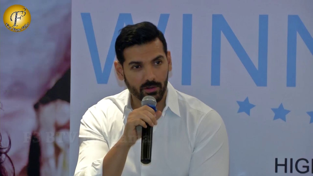 John Abraham at Felicitate Schools For “Rupee For Change Program