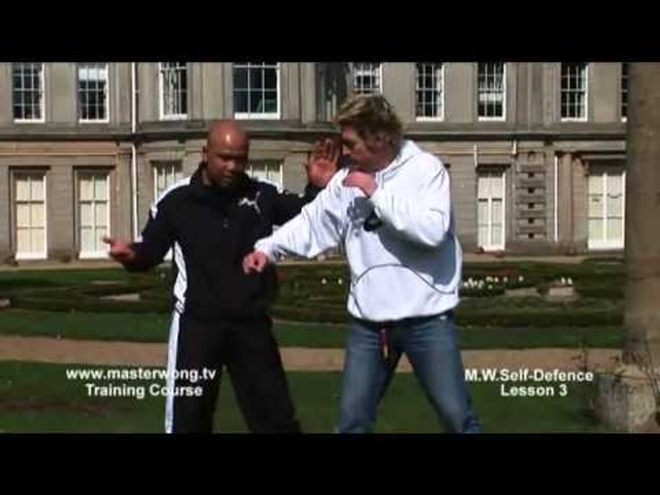 Self-defence Lesson 3: Push, block attack.