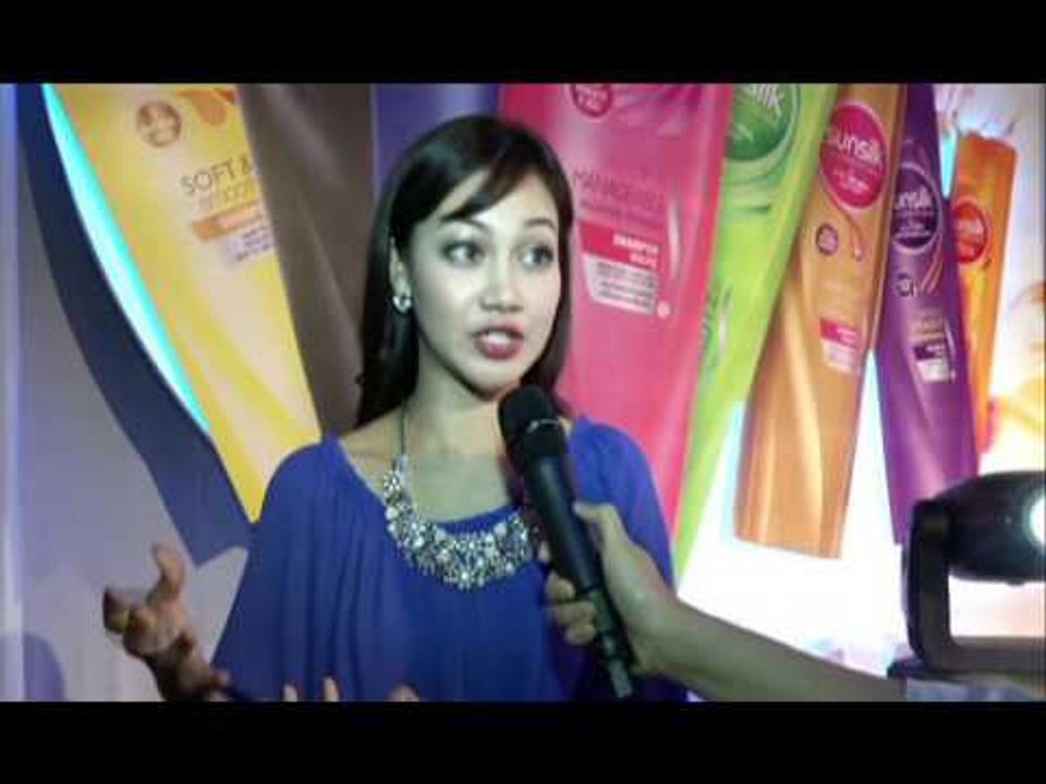 Single Bahasa Inggeris taruhan Daiyan Trisha