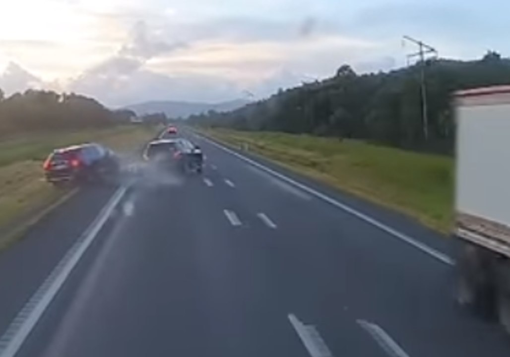 Stolen Car in High-Speed Crash on Bruce Highway