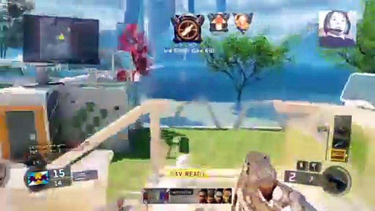 Playing FIFA 18 (18)