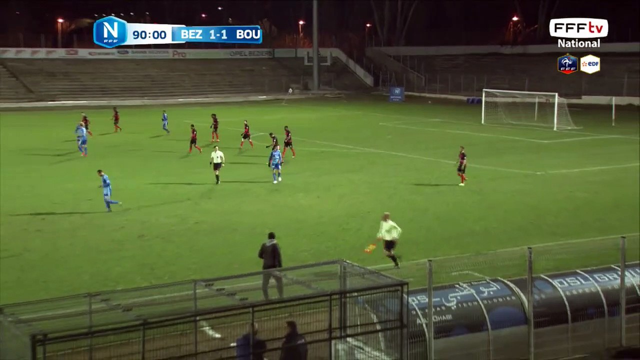 Entrée en jeu d'HAMZAOUI.