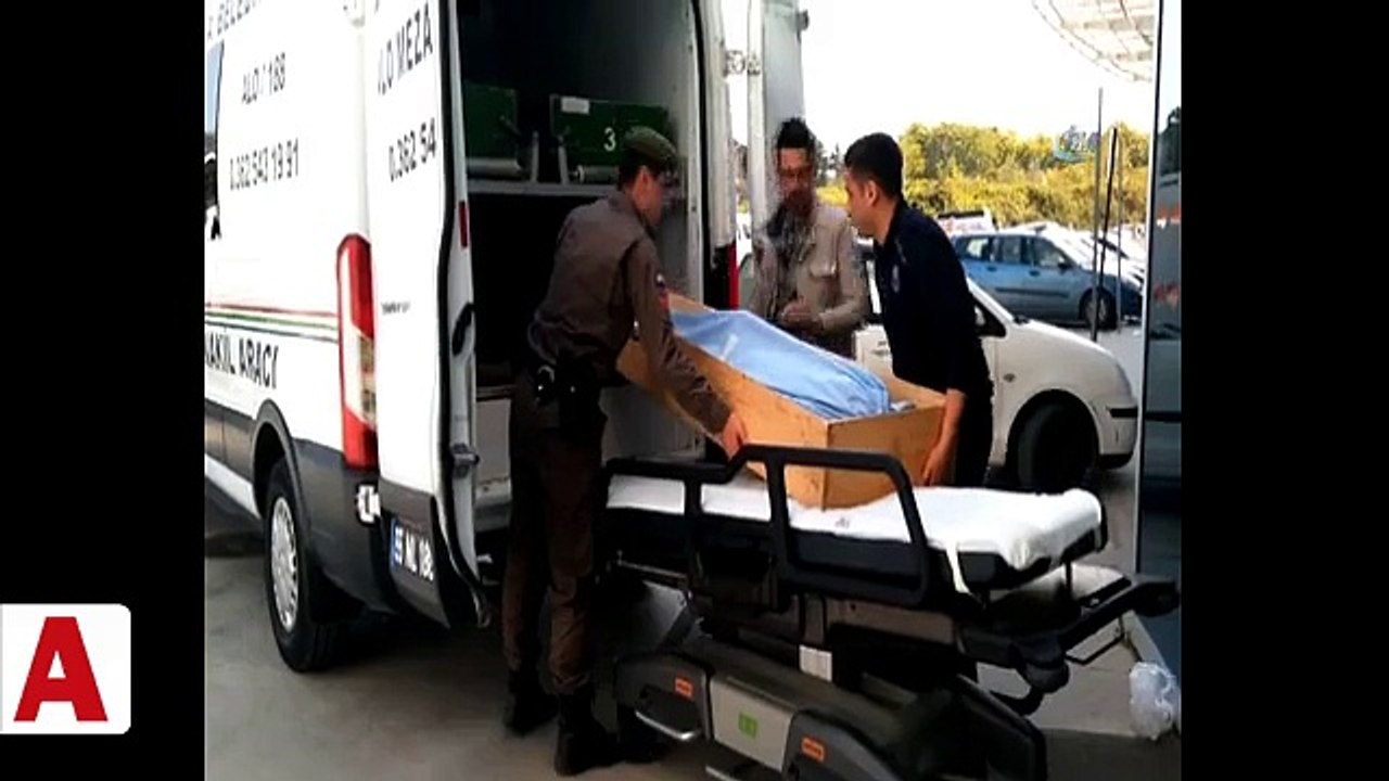 Mahkum kendini astı