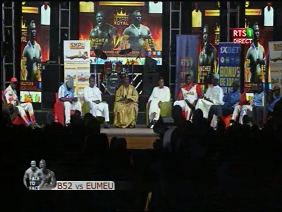 Eumeu Sène recadre la journaliste... Regardez!!