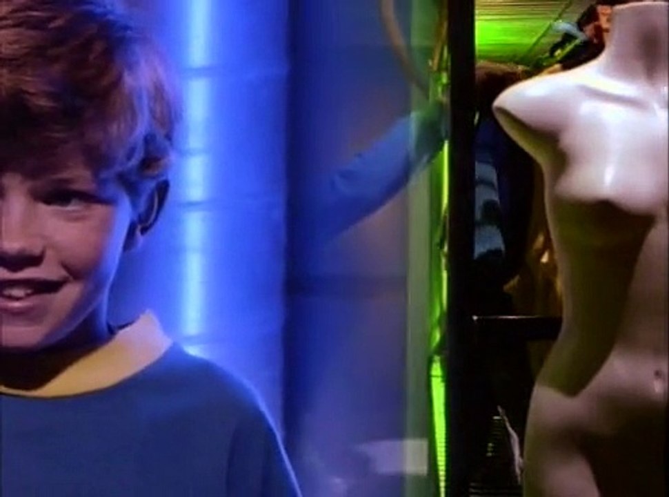 Ocean Girl - S01E08 - Behind Enemy Lines