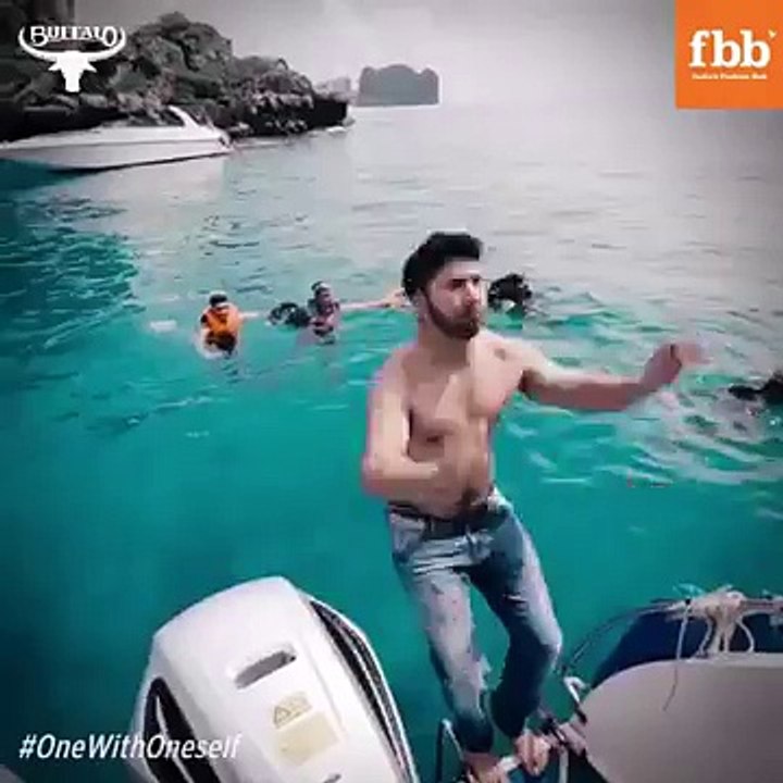 Varun Dhawan Shirtless