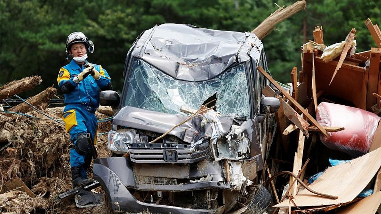 Operações de Limpeza Iniciadas pelas Autoridades Japonesas