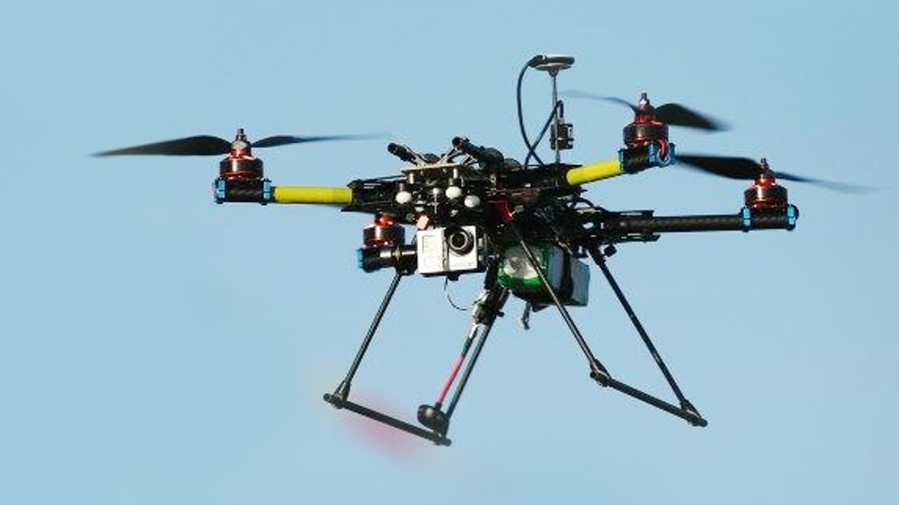 Drone उड़ाना India में अब 1 December से हो जाएगा Legal,  ये है New Rules | वनइंडिया हिंदी