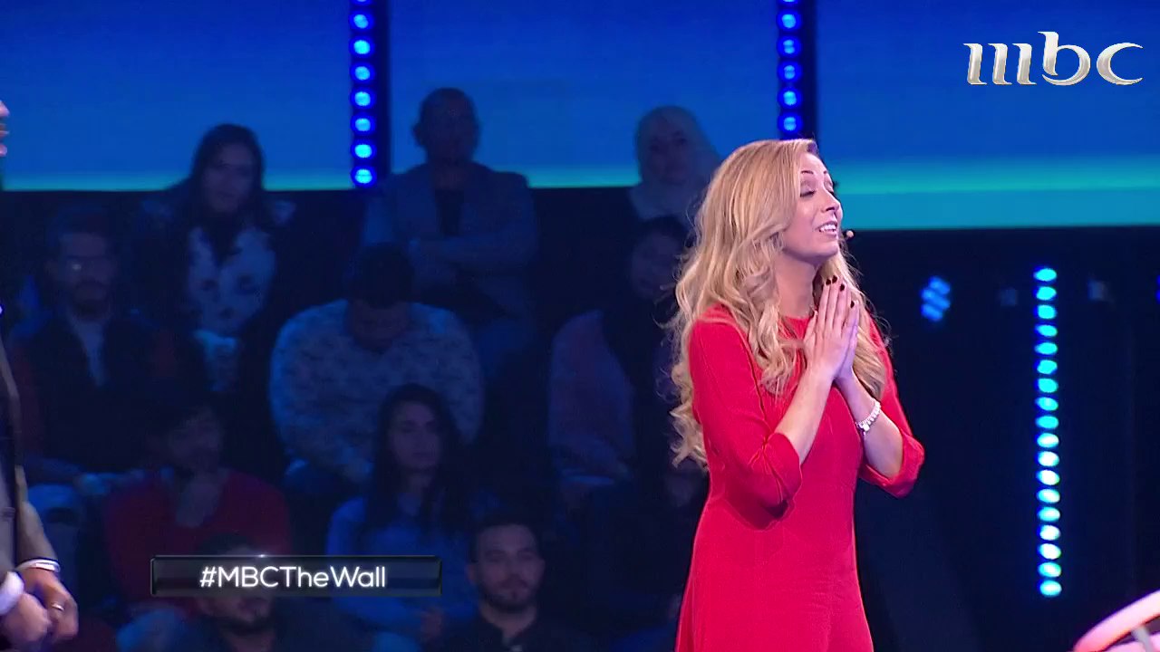 موني تتعرض لصدمة كبيرة بسبب الكرات الحمراء