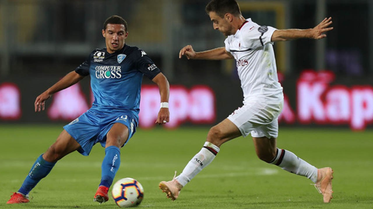 B e n n a c e r vs A C M i l a n