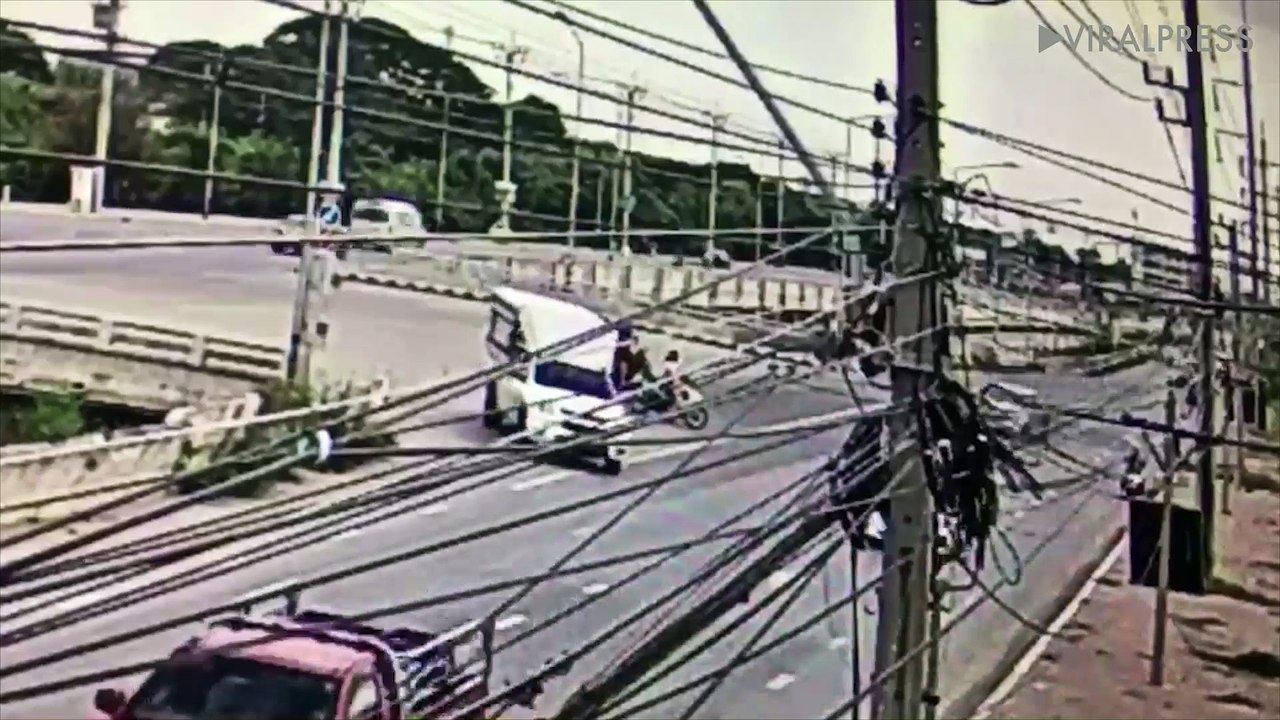 Moped Rider U-Turn Into Traffic