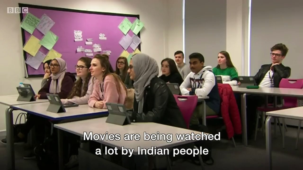 Hinglish taught in UK 'for first time' - BBC News