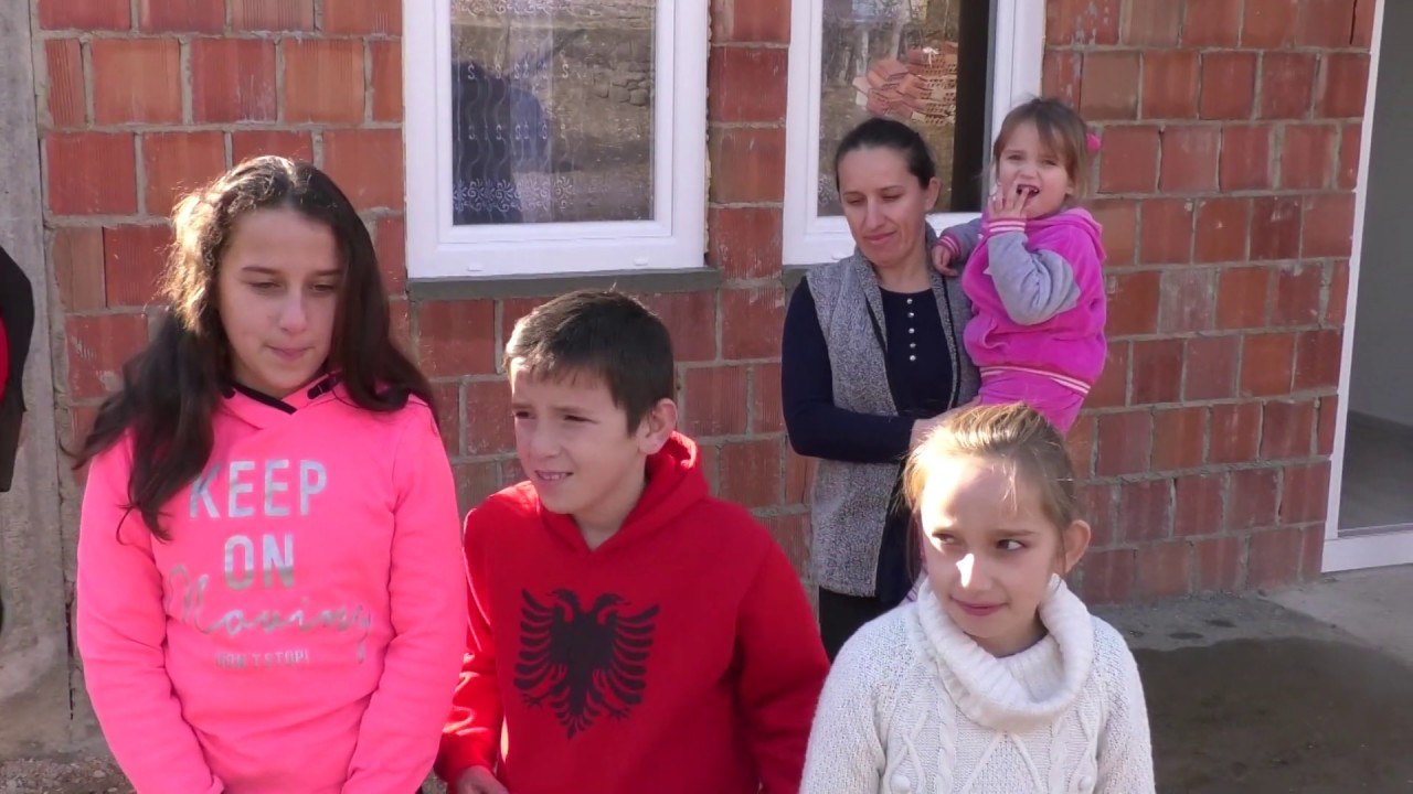 Familja Sadriu nga fshati Babaj i Bokës bëhet me shhtëpi të re-Lajme