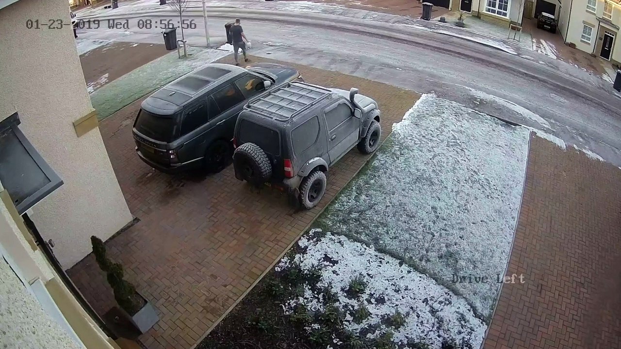 Attention au verglas quand tu sors jeter la poubelle