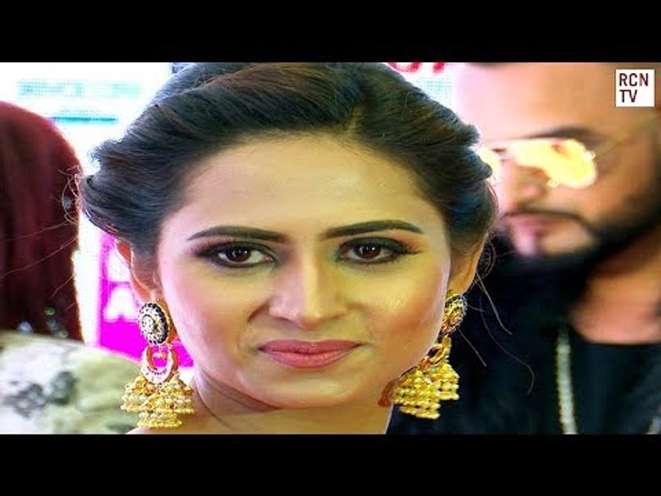 Sargun Mehta Arrives At Punjabi Film Awards 2018