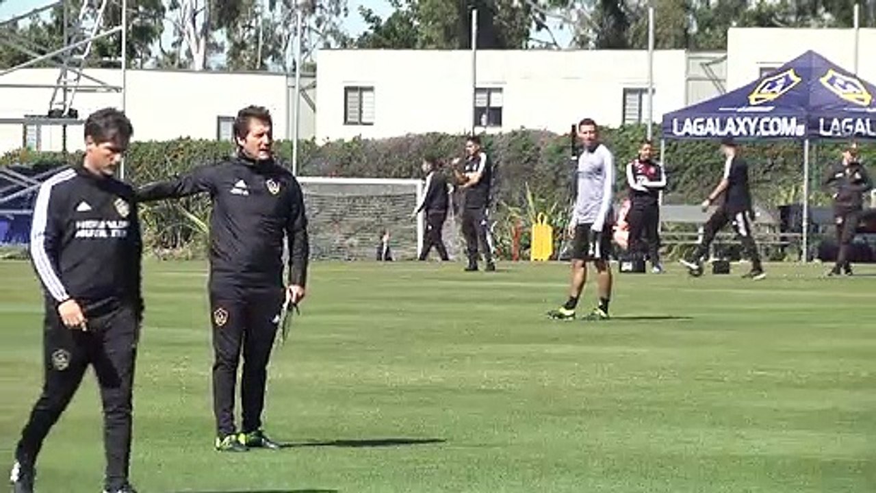 Barros Schelotto y un desafío galáctico tras decepción con Boca