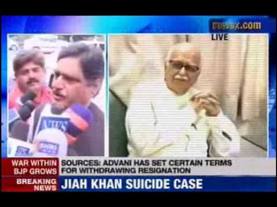 Gopinath Munde meets Advani