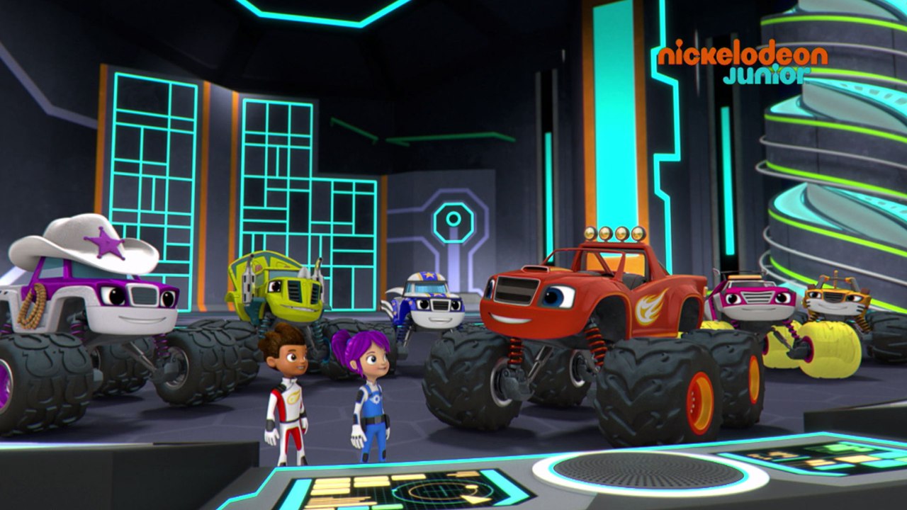 Blaze et les Monster Machines | Star Blaze | NICKELODEON JUNIOR