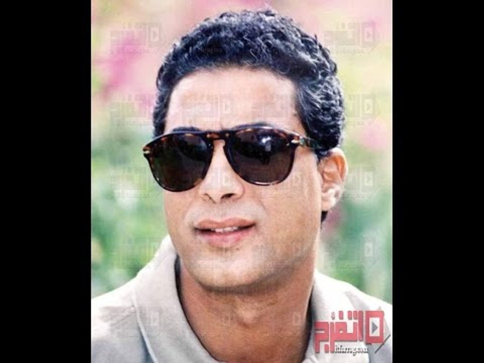 ليه أحمد زكي كان فتى أحلام البنات؟! (اتفرج)