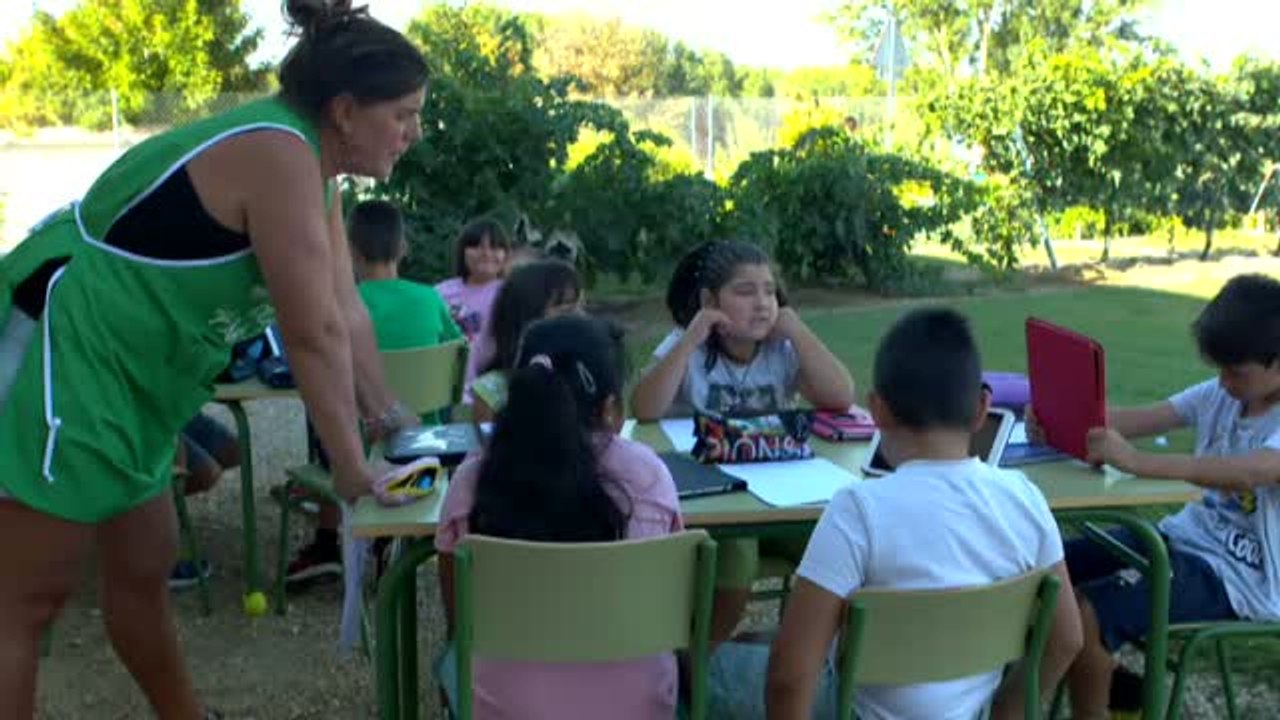 Los niños aprenden de una manera más lúdica gracias al huerto 3.0