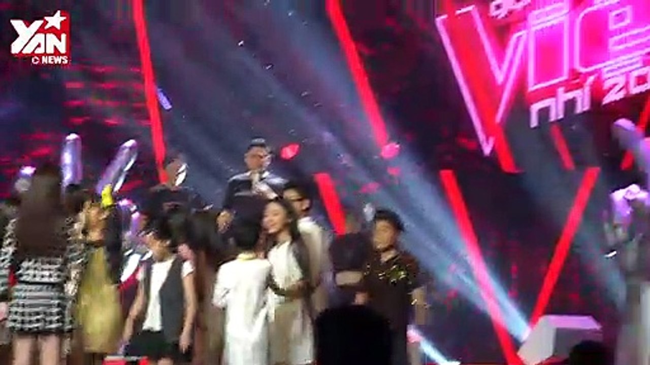 Phỏng vấn Hương Giang