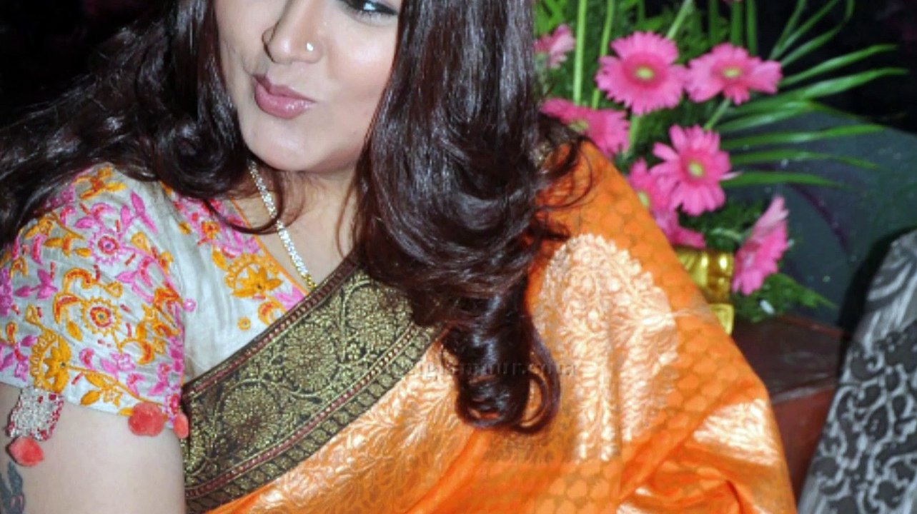 See what they're selling khushbu(tamil)