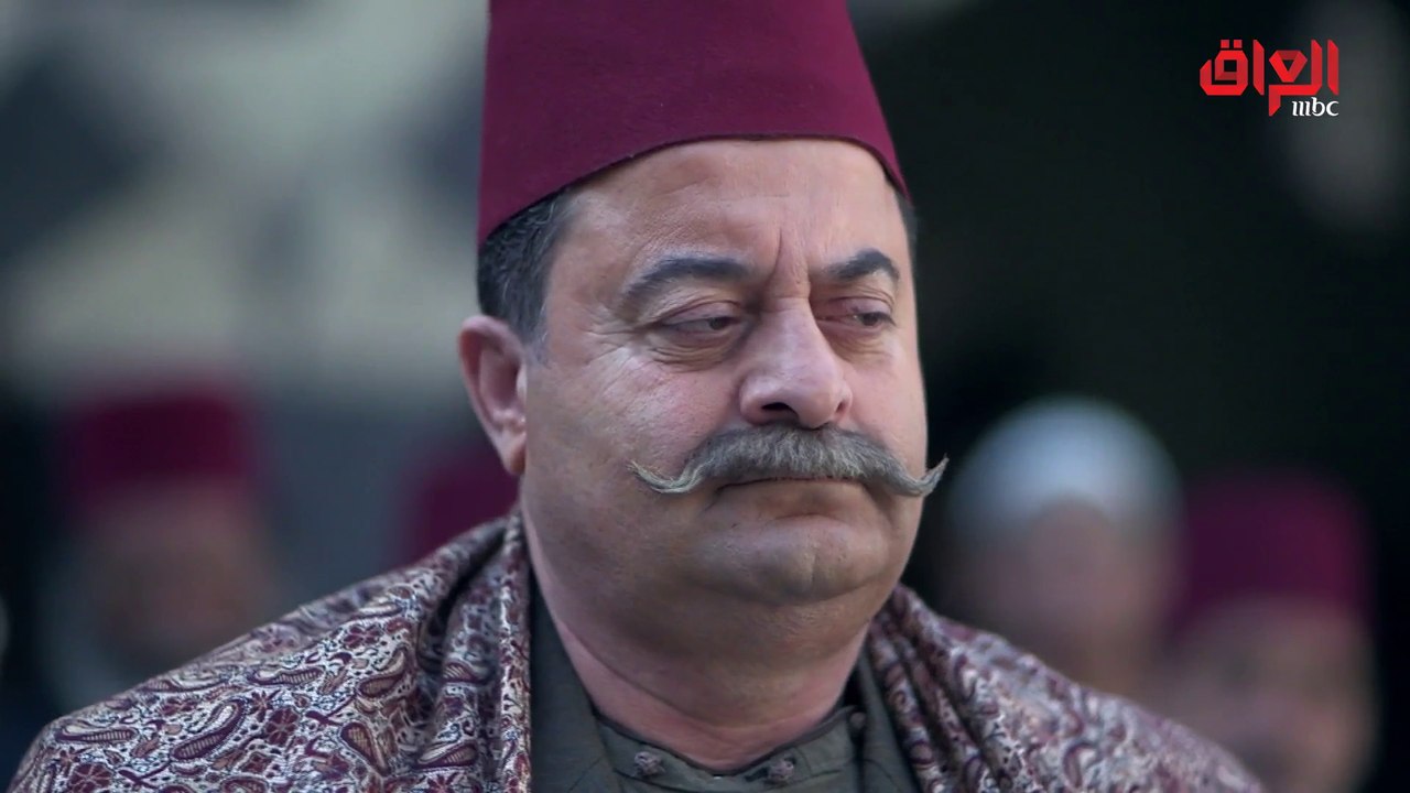 لحظة تسلم أبو فهد الزعامة أمام سكان الحارة.. شاهد مرارة الرجال أمامه