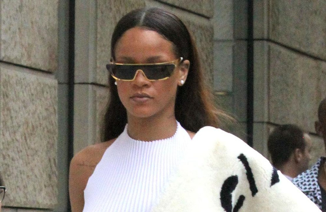 Rihanna veröffentlicht 'visuelle Autobiographie'