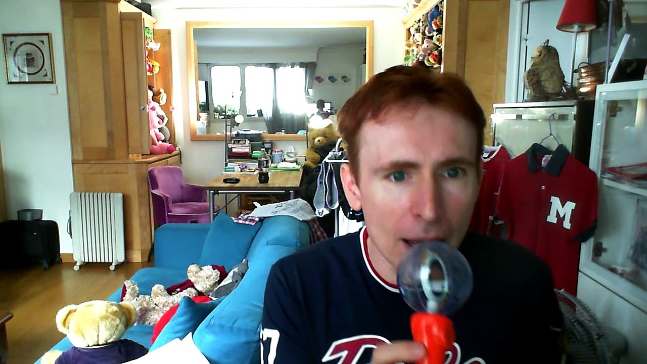 Wiwi égratigne "habibi Barchaloni" d'Hussain Al Jassmi