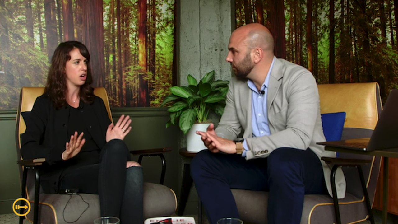 The Difference Between Journalism and Storytelling